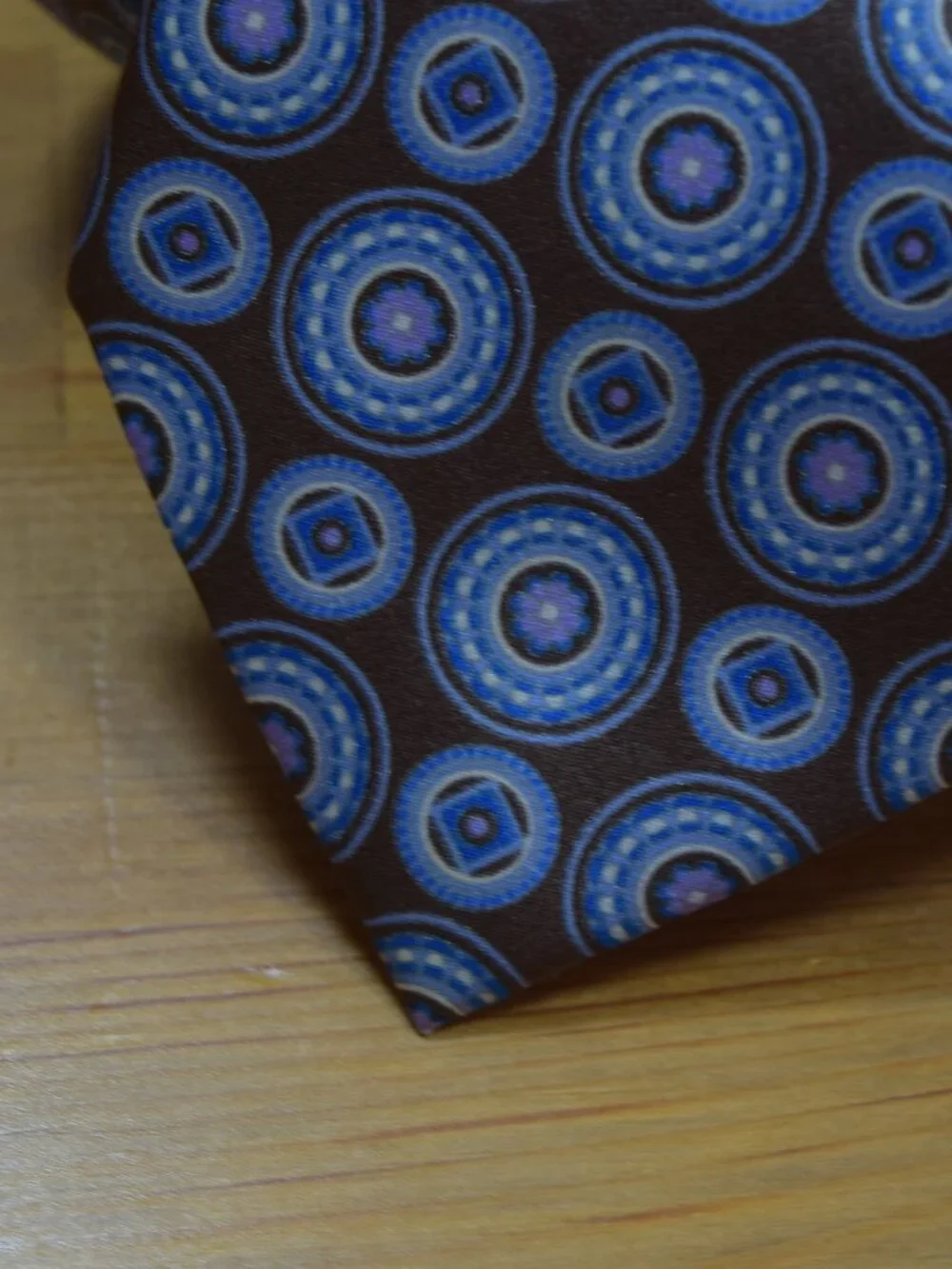 $840 BRIONI Brown Aqua Blue Geometric Medallion Handmade Italy Silk Neck Tie XL